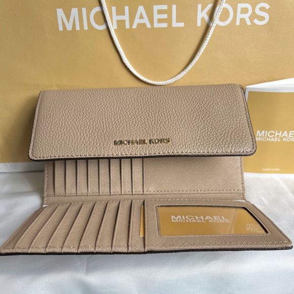NWT Michael Kors Large Pebbled Leather Tri-Fold Wallet in Truffle (Nude) $158 - Picture 12 of 17